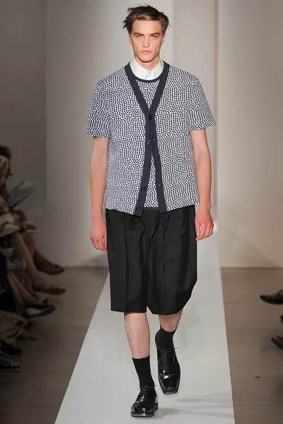 Look 30